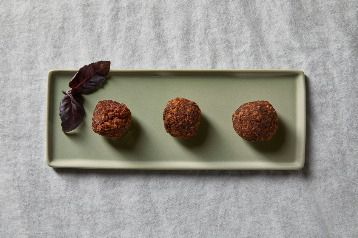 EniferBIo_2.11.2022_672_final.jpg