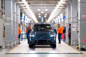 Volvo-Cars-Starts-Production-of-Fully-Electric-EX-90-SUV.jpg