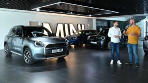 MINI-Countryman-C-Exclusive-long-termer-2.jpg