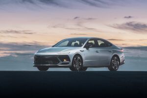 „Hyundai“ paskelbė 2025 m. „Sonata“ kainas, įskaitant pasiekiamą naują SE