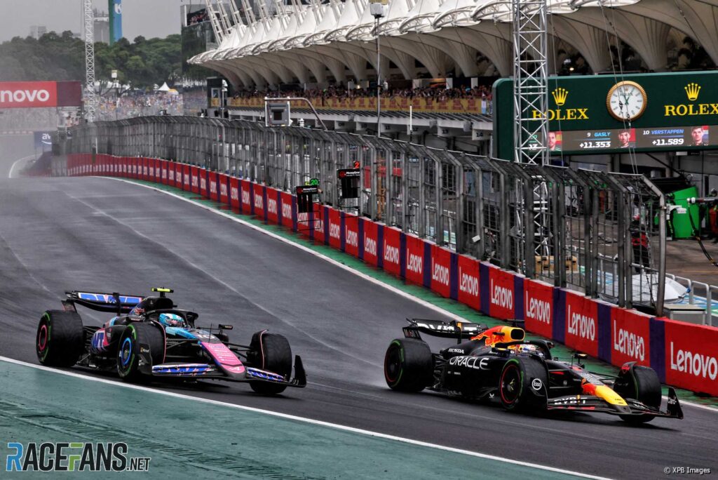 Kodėl Verstappenas apkaltino Gasly dėl „pavojingo“ formavimosi rato, kuris buvo