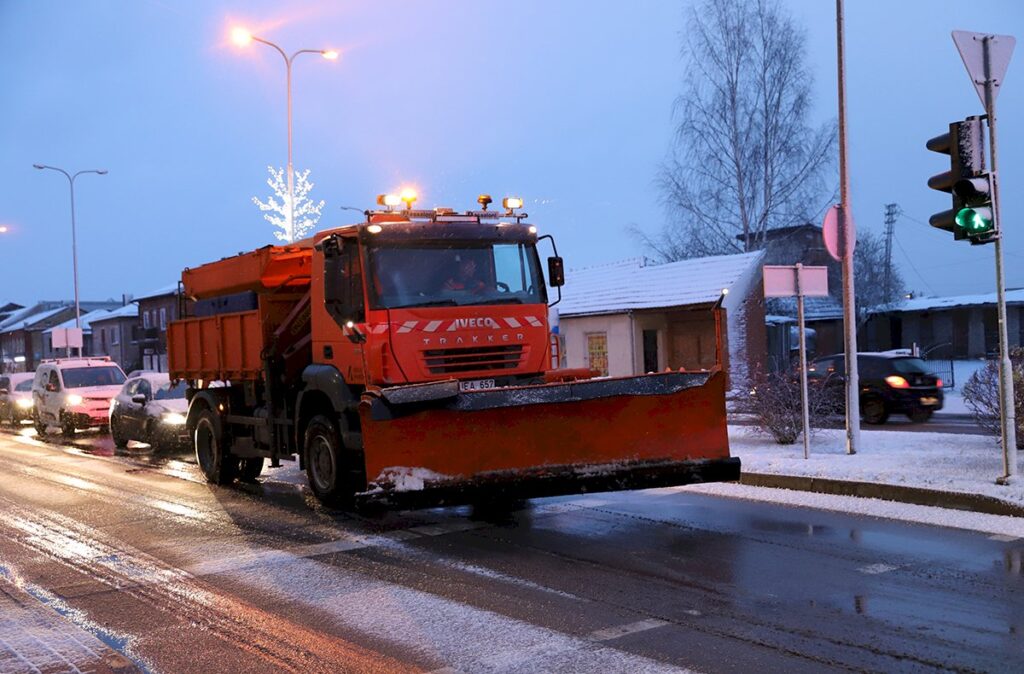 Mažeikių rajono gatvėse ir keliuose budi žiemos tarnybos