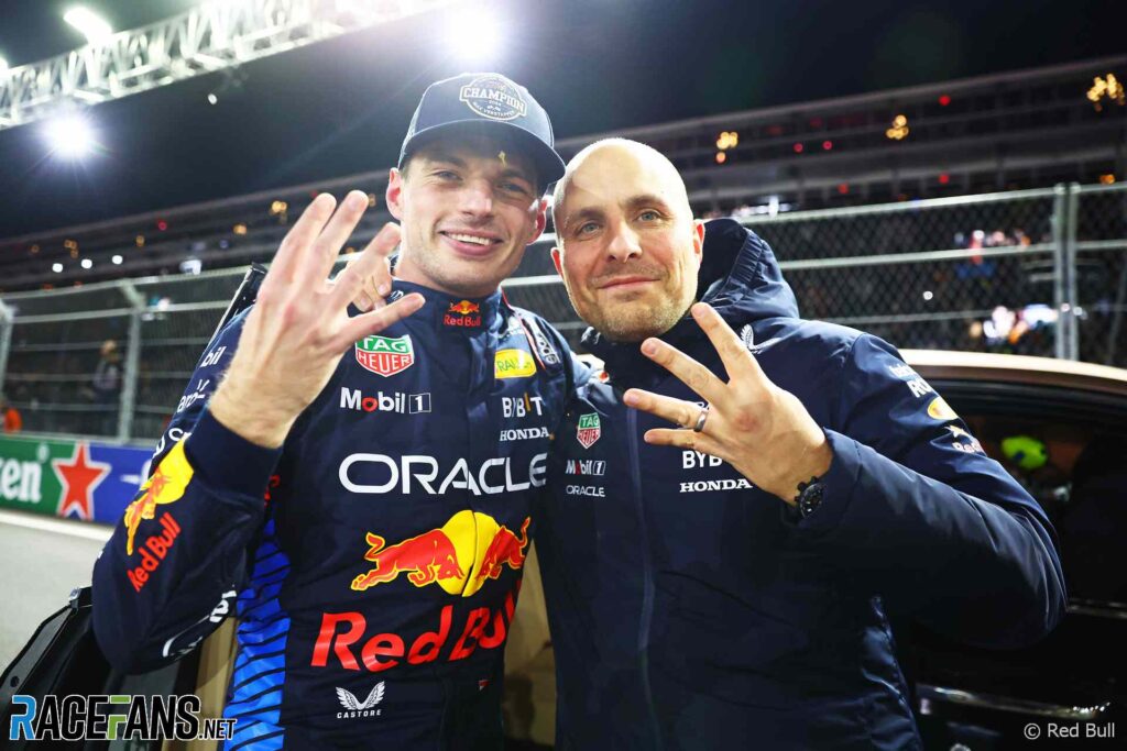 RaceFans Round-up: beveik tokia pat sunki kova dėl titulo 2021