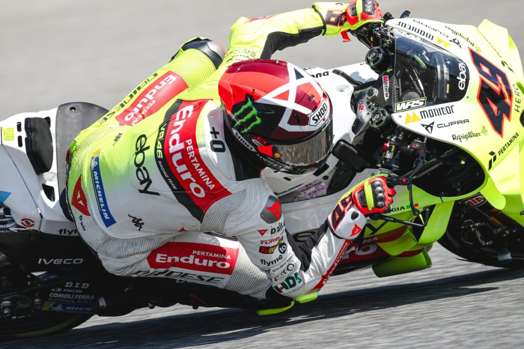 Di Giannantonio bandys „erzinti“ Marquezą ir Bagnaia „Ducati GP25“