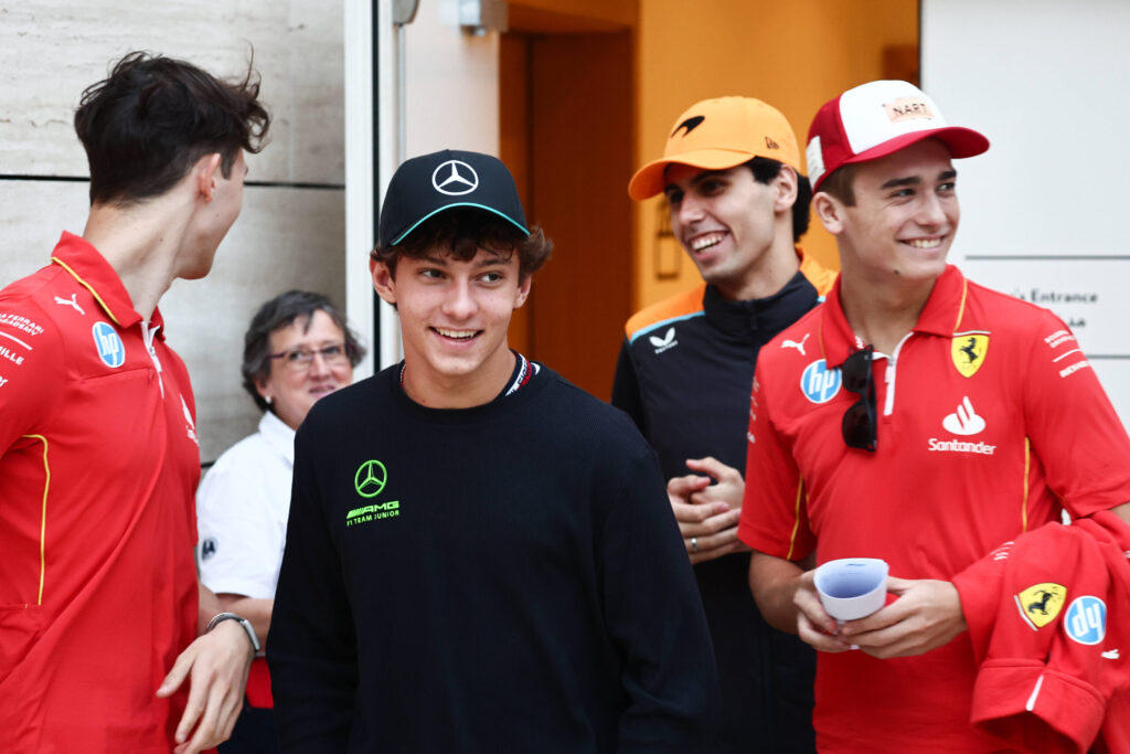 Giliai pasinerkite į F1 vairuotojų akademijas