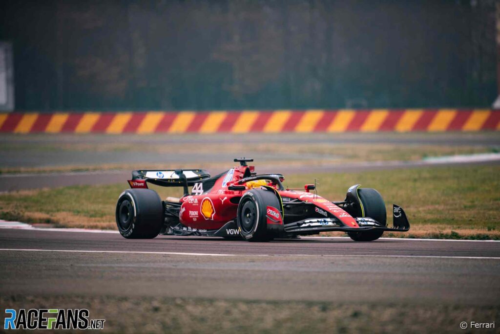 Hamiltonas pirmą kartą bandė „Fiorano“ „Fiorano“ · racefans