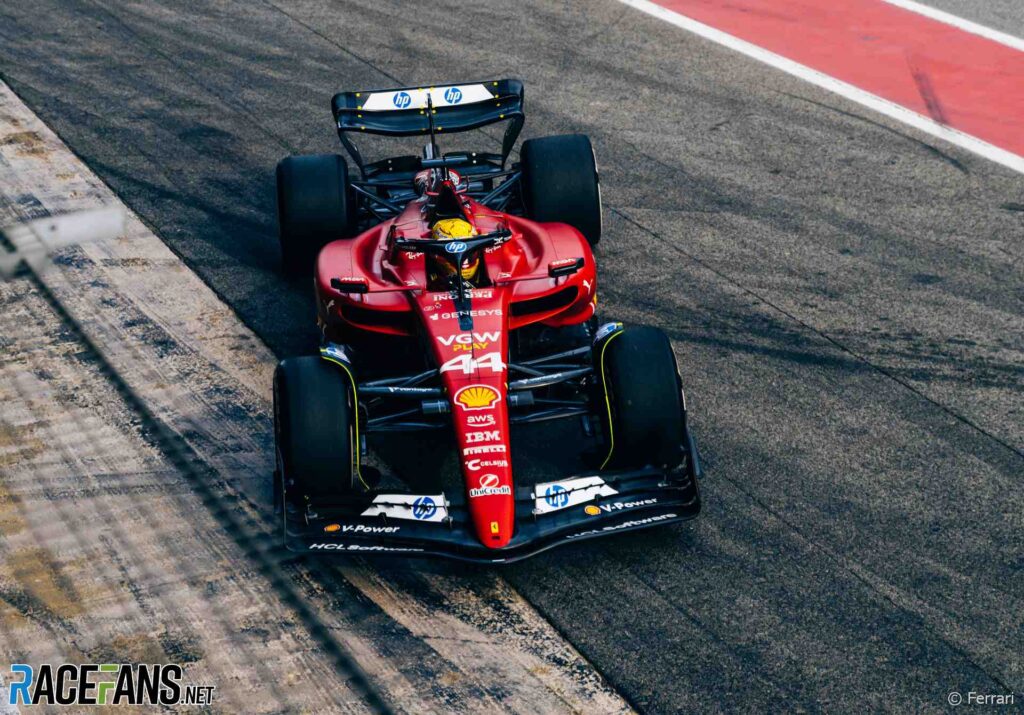 Hamiltonas pradeda „Ferrari“ testą Catalunya · F1 · Racefans