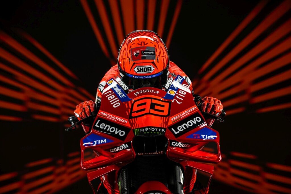 Marquezas pradeda „svarbiausią mano karjeros iššūkį“ gamykloje „Ducati“.