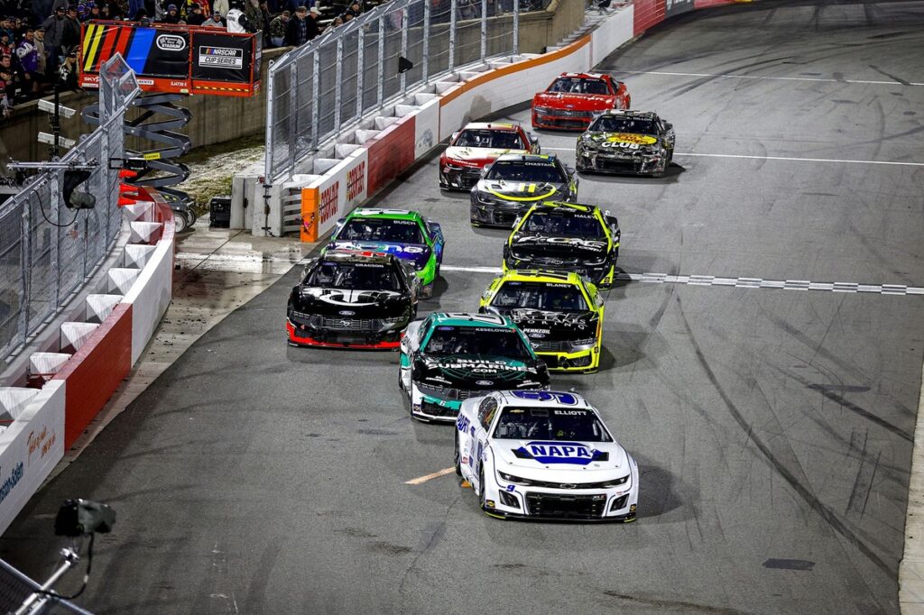 Clash pole-sitter Chase Elliott žino, kad lenktynės taps „grubios“