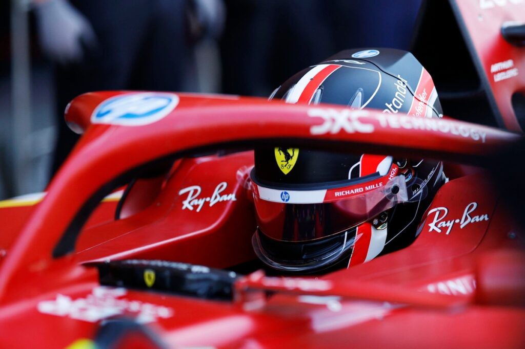 F1 suteikia naujokams daugiau FP1 2025 m. - kas turės