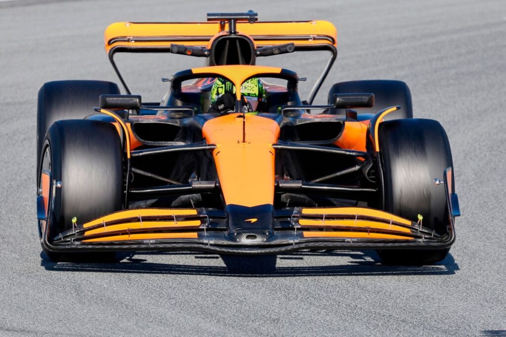 Kaip „Pirelli“ bando 2026 F1 padangas be 2026 automobilių