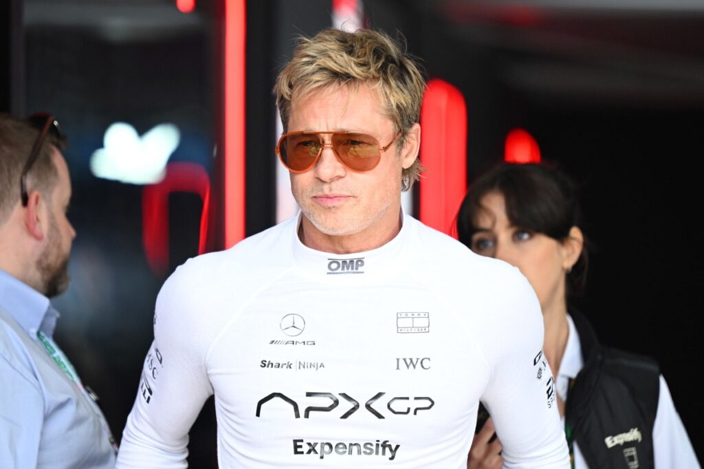 Palaidotas detales „F1“ „Super Bowl“ priekaboje su Bradu Pittu