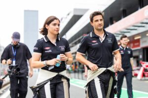 „Jaguar TCS Racing“ pergalės medžioklė Jeddah