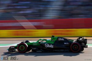 Hulkenbergas kritikams atsakė „išskirtiniu“ ratu, sako Wheatley ir daugiau ·