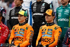 „Nėra tiesos“ „McLaren“ favoritizmo teiginiams, sako Villeneuve'as ir dar daugiau