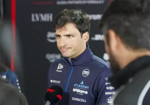 „Aš užuodžiau“ „Williams 2026“ problemas gruodį