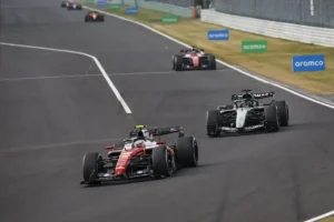 „Ferrari“ variklis ruošiamas atnaujinti, siekiant sumažinti atotrūkį tarp „Mercedes“.