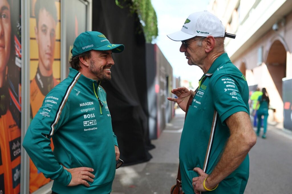 Adrianas Newey tikisi, kad „Aston Martin“ atnaujinimai išlaikys Fernando Alonso